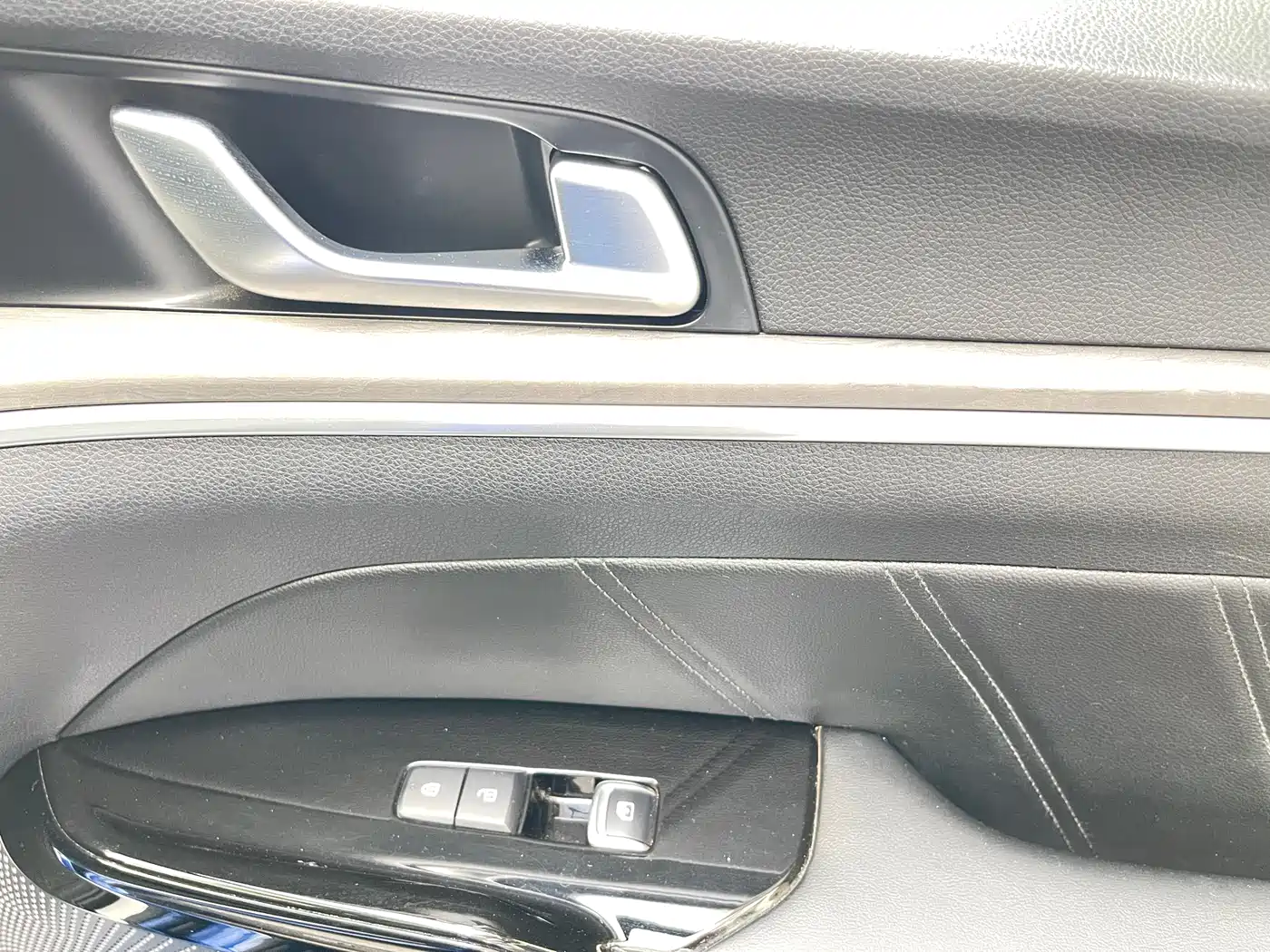 Kia K5 2020 270T CVVD Luxury Tech Version фото 25