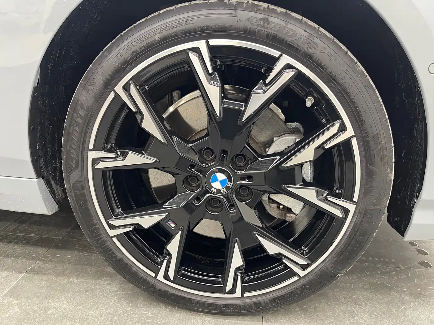 BMW 2 Series 2025 225L M Sport Package фото 17