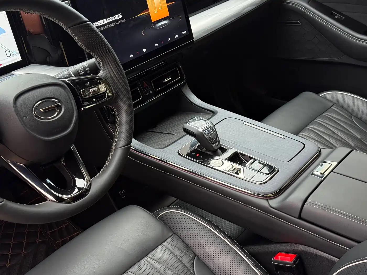 GAC Trumpchi Trumpchi GS8 2022 Dual Engine Series 2.0TM 2WD Premium Edition (6-Seater) фото 14