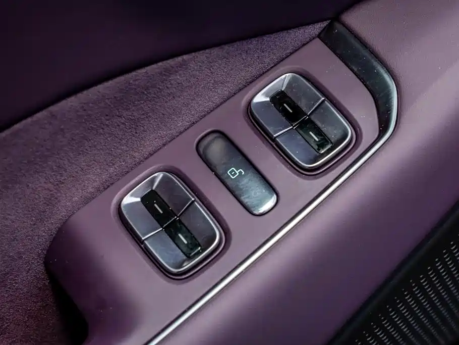 XPeng P7 2025 2025 820km Extended Range Edition