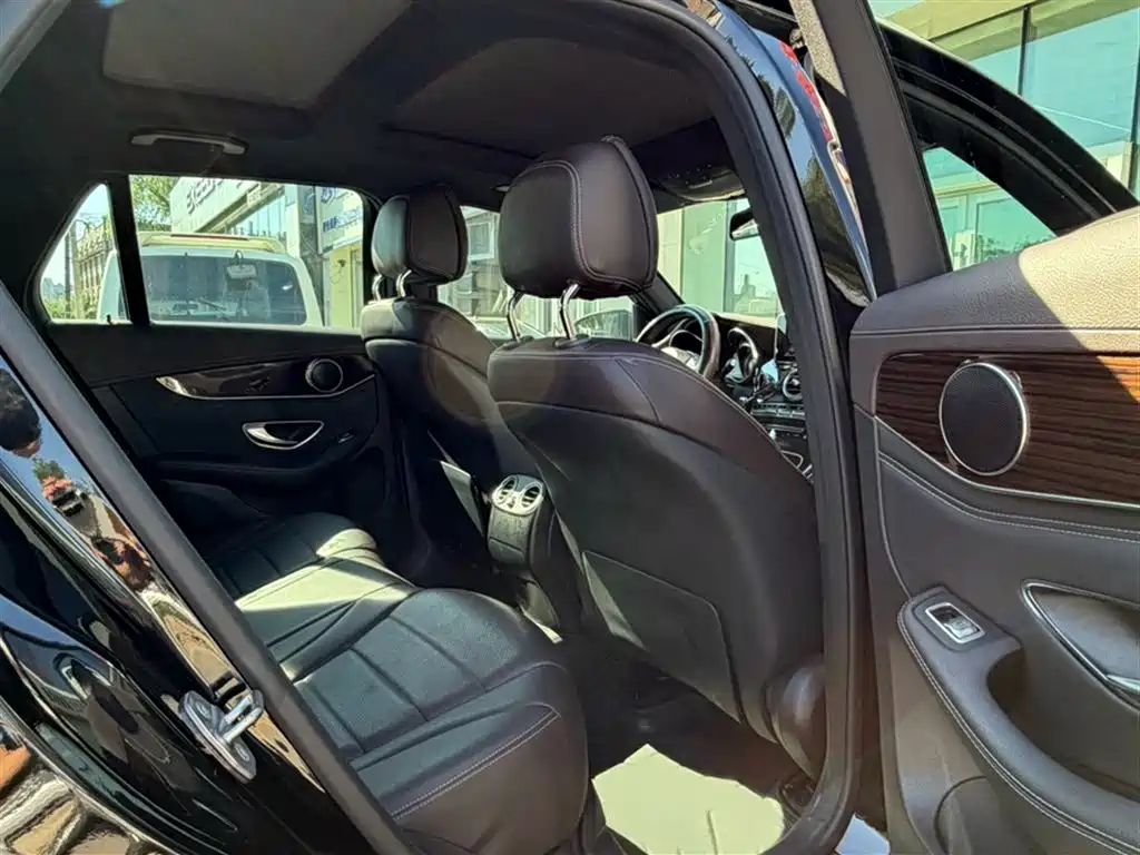 Mercedes-Benz GLC 2017 GLC 260 4MATIC Dynamic фото 6