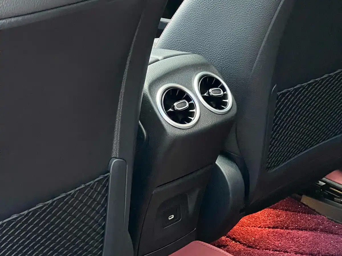 Mercedes-Benz A-Class 2024 A 200 L Fashion Edition фото 12
