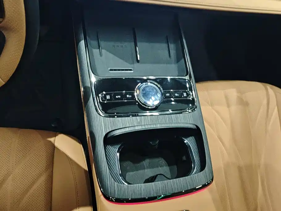 Geely Galaxy Galaxy Xingyao 8 2026 2025 130km EM-P Starship Edition