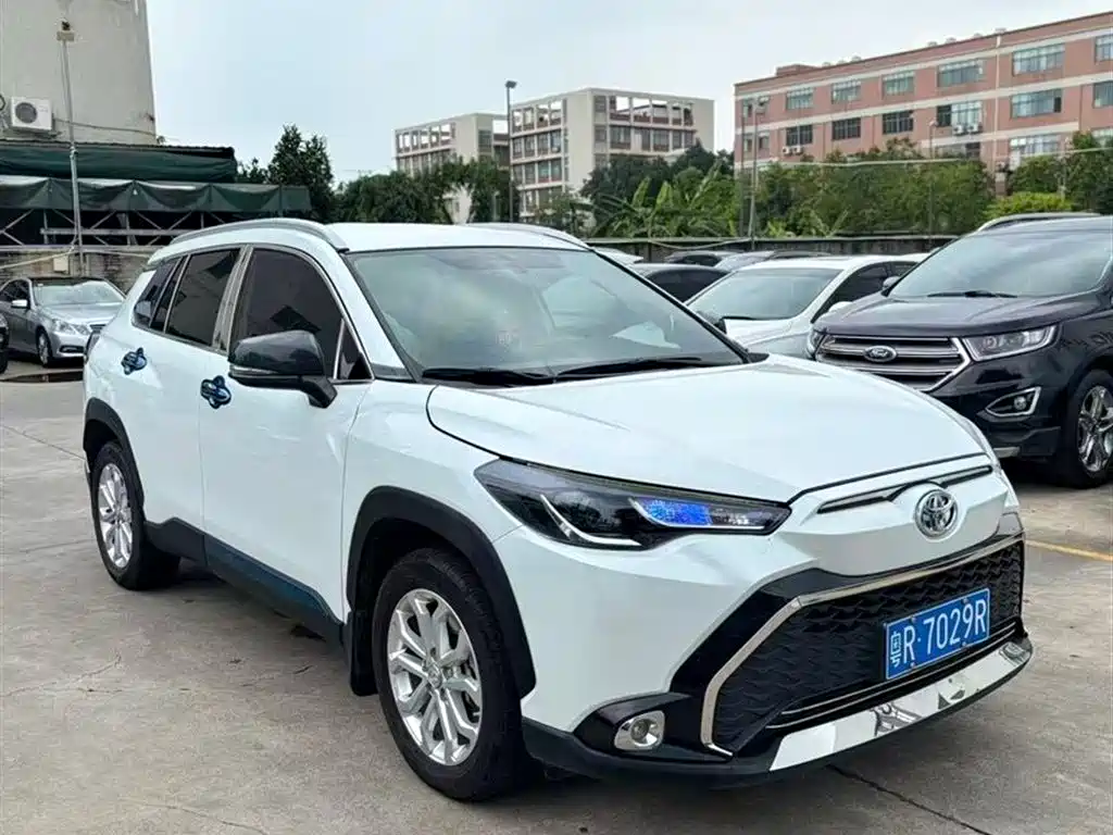 Toyota Frontlander 2024 2.0L CVT Elite Edition фото 3