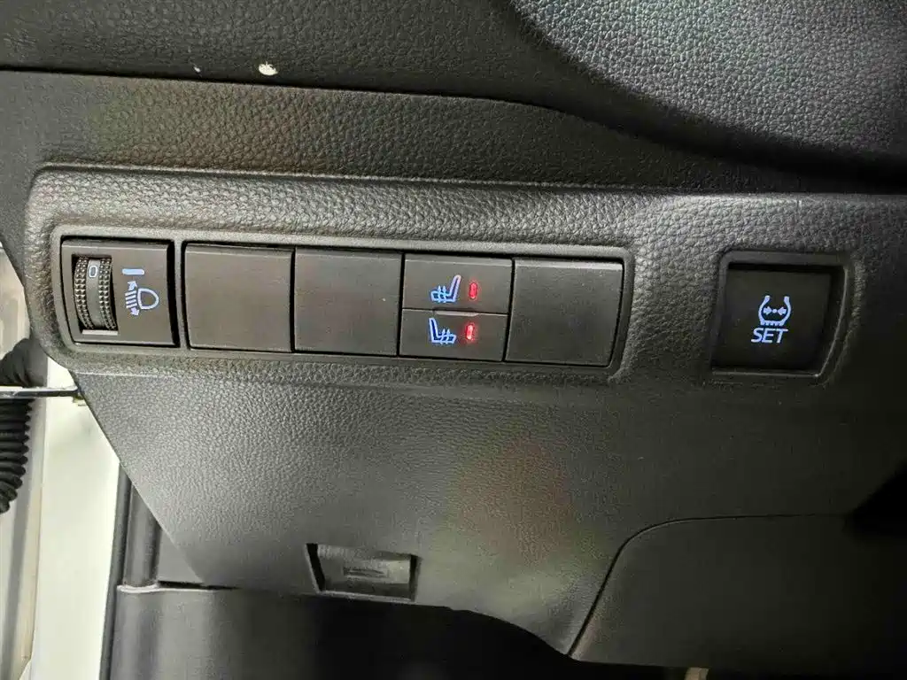 Toyota Levin 2022 TNGA 1.5L CVT Progressive Edition фото 13