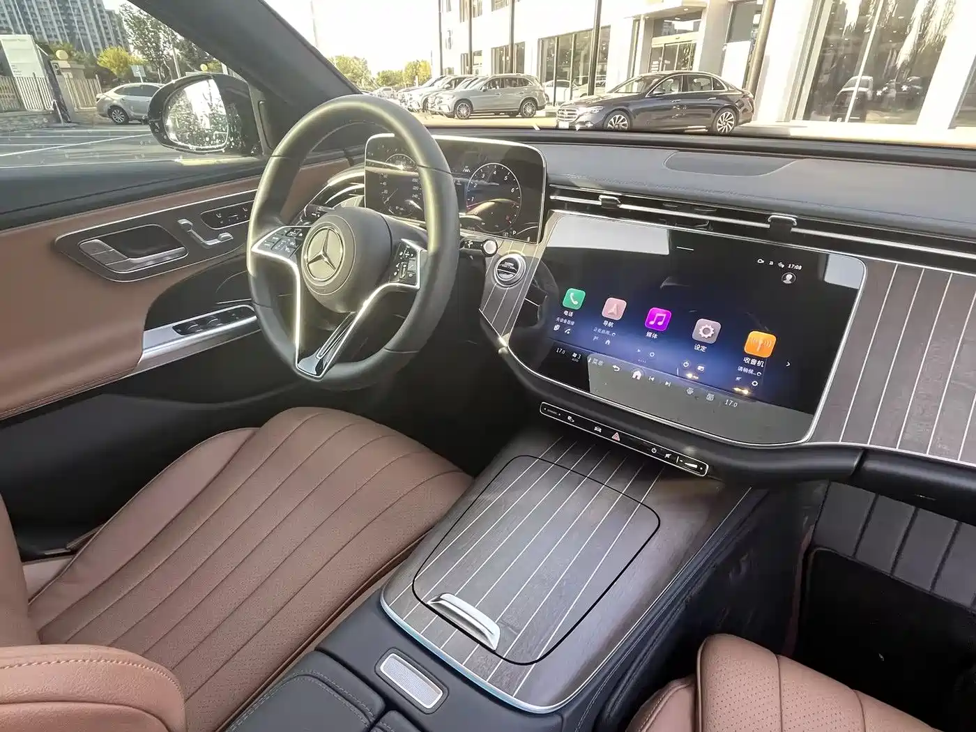 Mercedes-Benz E-Class 2025 E 300 L Fashion фото 13