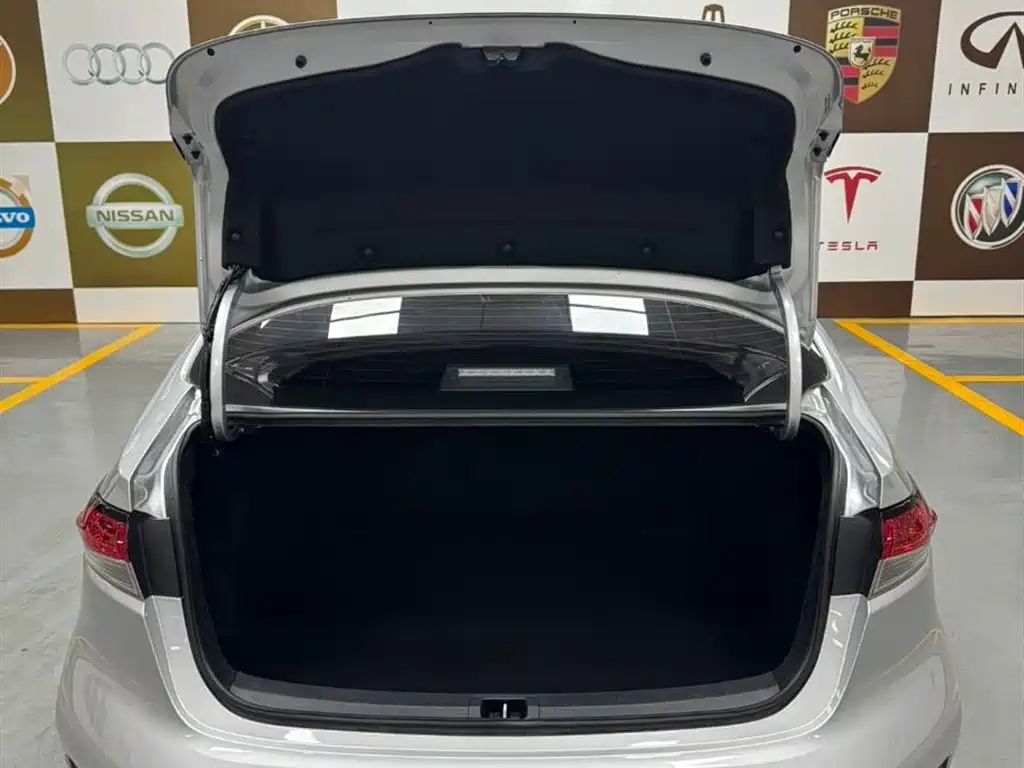Toyota Levin 2022 TNGA 1.5L CVT Leading Edition фото 17