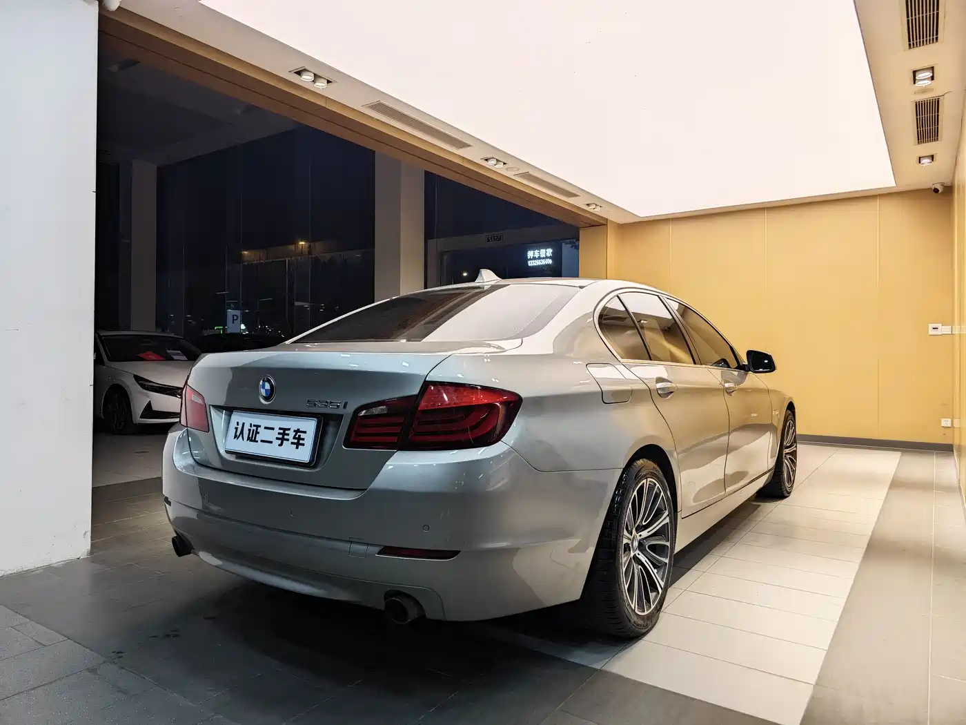 BMW 5 Series (Import) 2013 535i Leading Sport фото 32