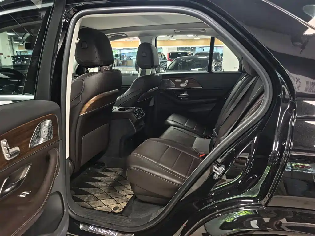 Mercedes-Benz GLE 2020 Facelift GLE 350 4MATIC Luxury фото 9