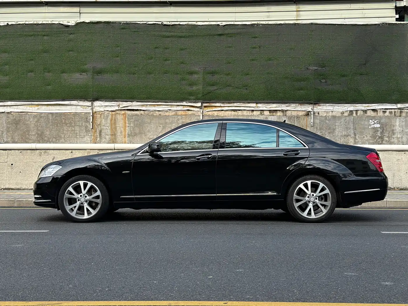 Mercedes-Benz S-Class 2012 S 500 L 4MATIC Grand Edition фото 4