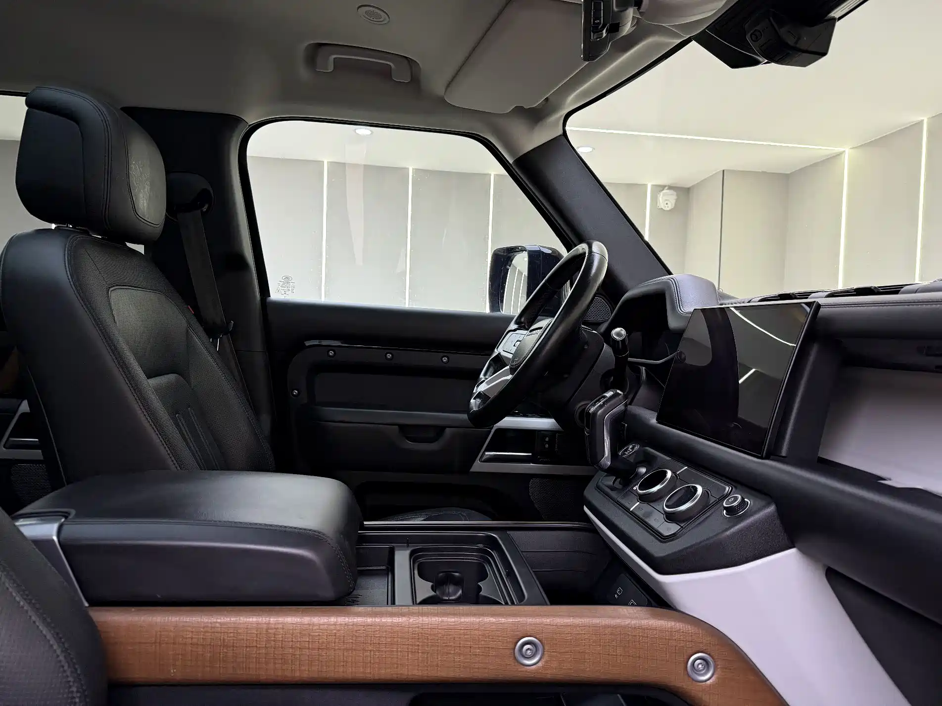 Фото 4 - Land Rover Defender