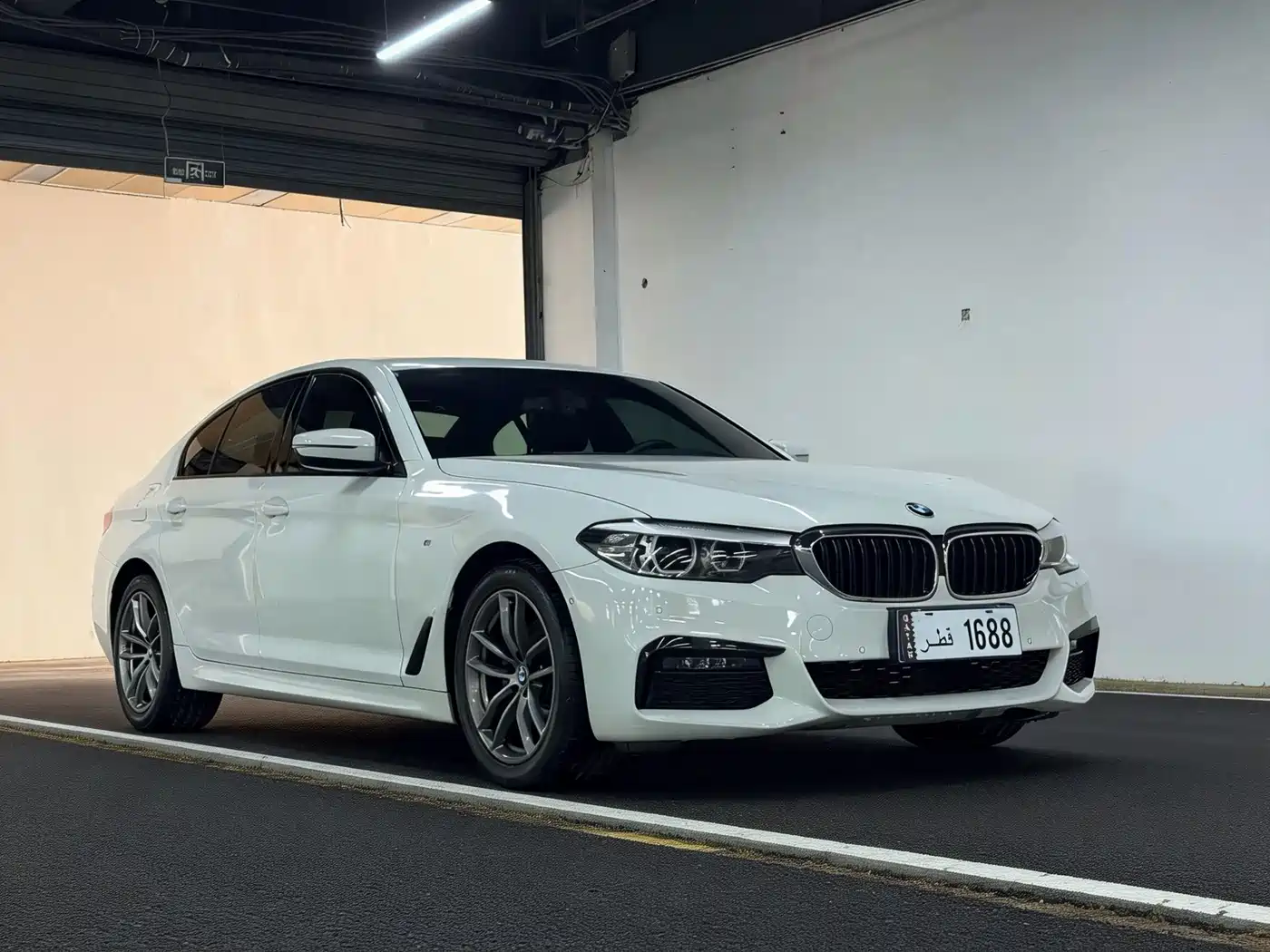 BMW 5 Series (Import) 2019 525i M Sport Package фото 3