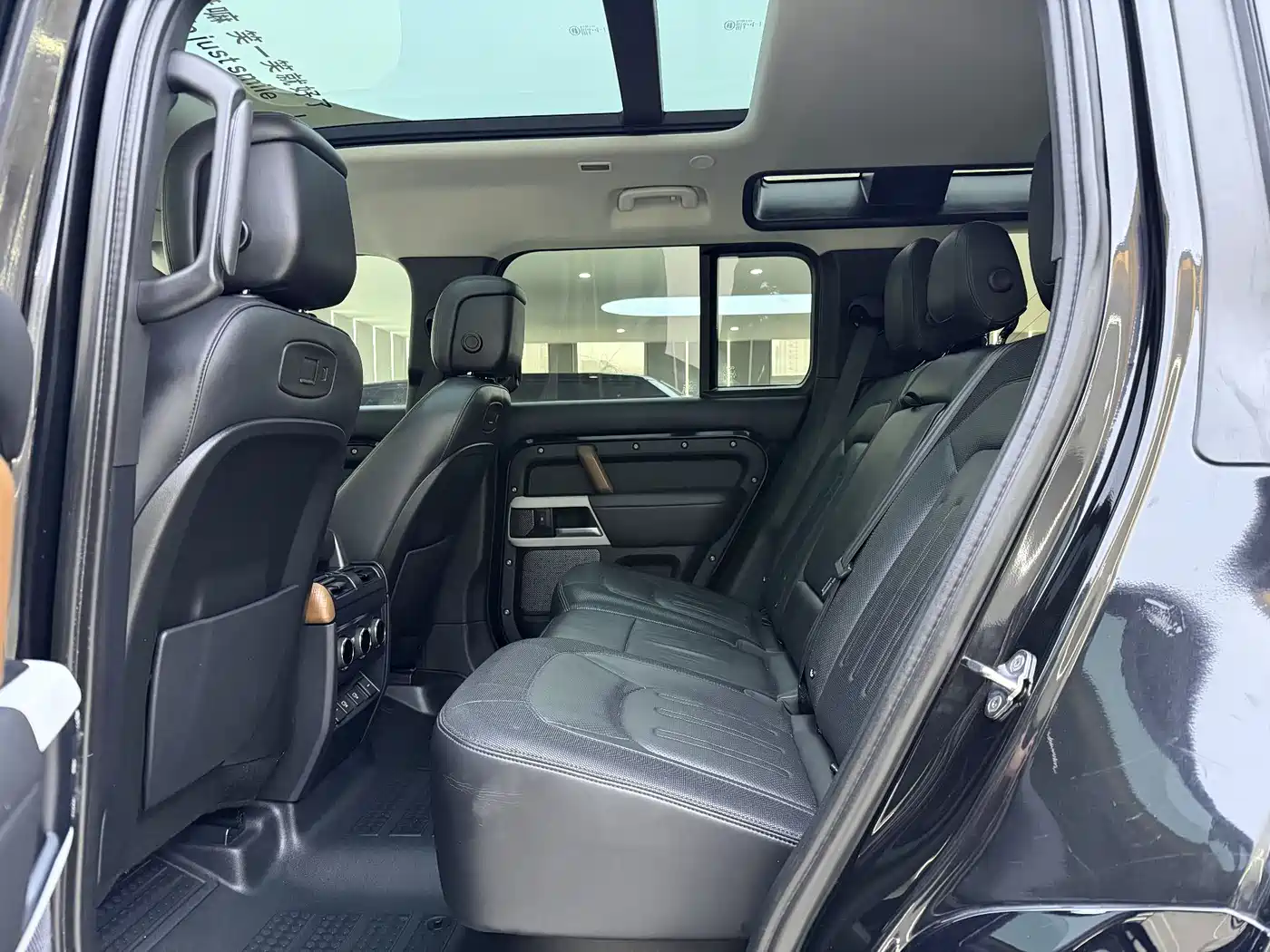Land Rover Defender 2023 Facelift 110 3.0T P400 X-DYNAMIC HSE фото 6