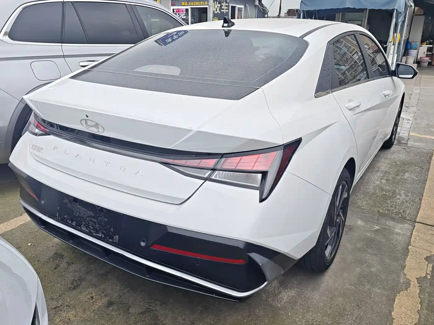 Hyundai Elantra 2023 1.5L CVT GLS Premium фото 18