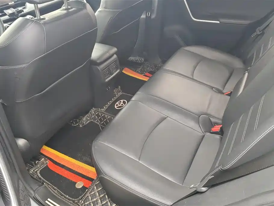 Toyota RAV4 Rongfang 2020 2.0L CVT 4WD Premium Edition фото 11