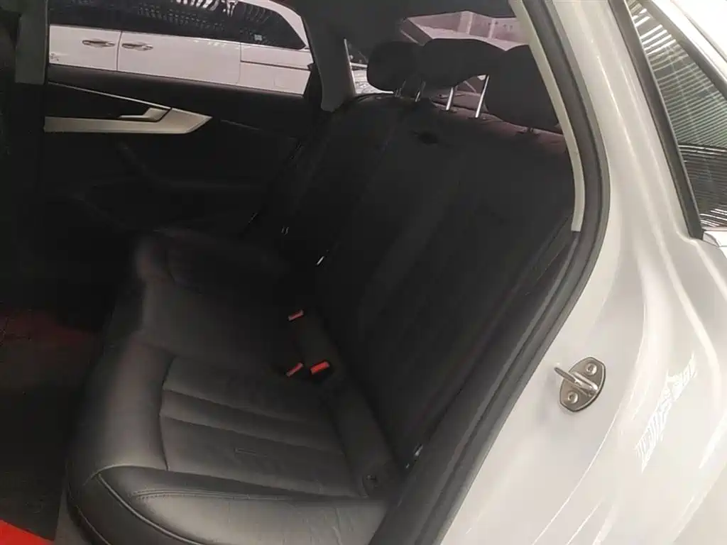 Audi A4L 2019 40 TFSI Fashion (China VI) фото 17