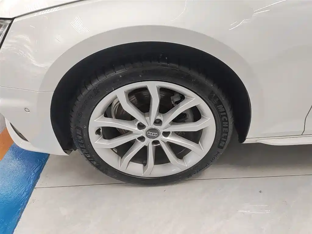 Audi A4L 2019 40 TFSI Fashion (China VI) фото 23