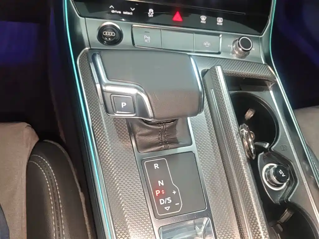 Audi A6L 2023 Facelift 40 TFSI Luxury Dynamic фото 14