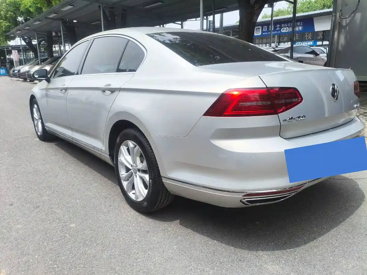 Volkswagen Magotan 2018 Facelift 330TSI DSG Luxury фото 13