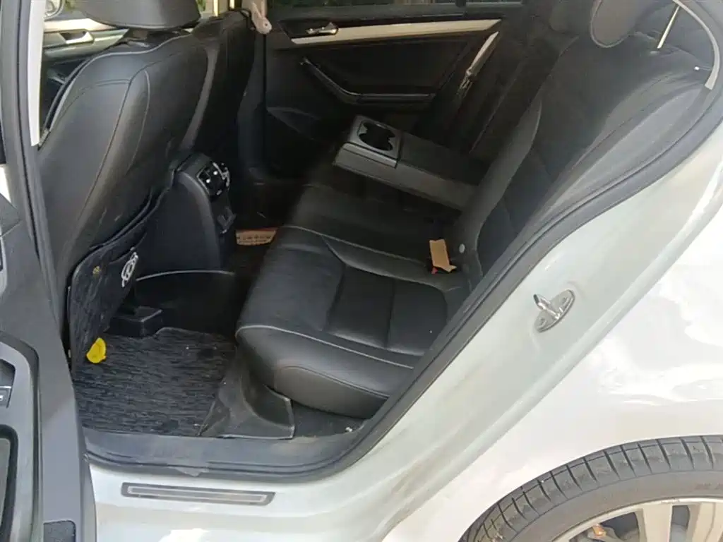 Volkswagen Sagitar 2018 280TSI DSG Spark Edition фото 24