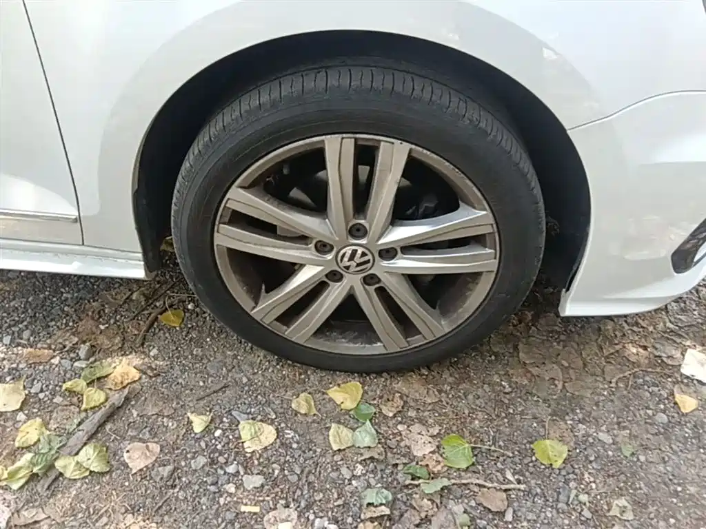 Volkswagen Sagitar 2018 280TSI DSG Spark Edition фото 14