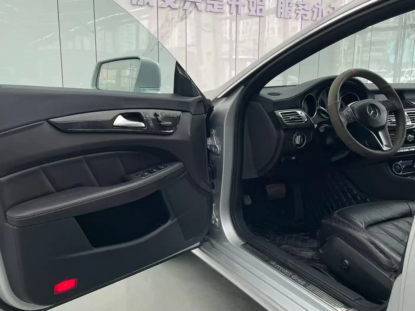 Mercedes-Benz CLS 2012 CLS 300 CGI фото 9