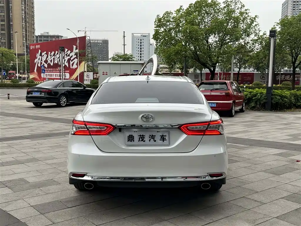 Toyota Camry 2023 2.0G Luxury Edition фото 4