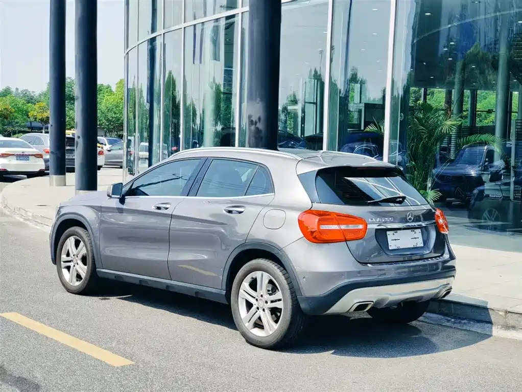 Mercedes-Benz GLA (Import) 2015 GLA 200 фото 4