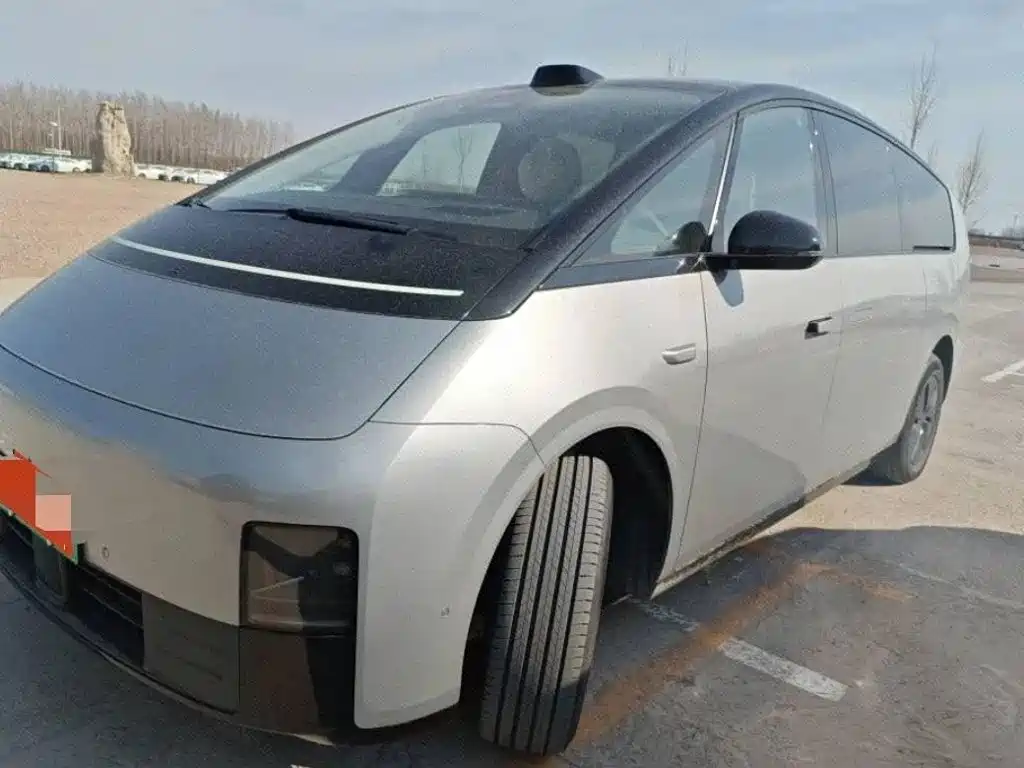 Li Auto MEGA 2024