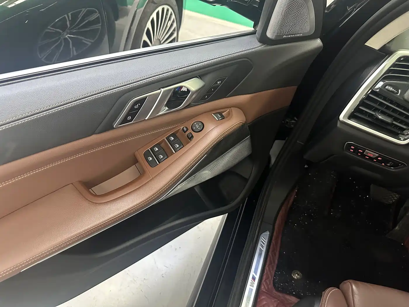 BMW X5 (Import) 2019 xDrive40i M Sport Package фото 18