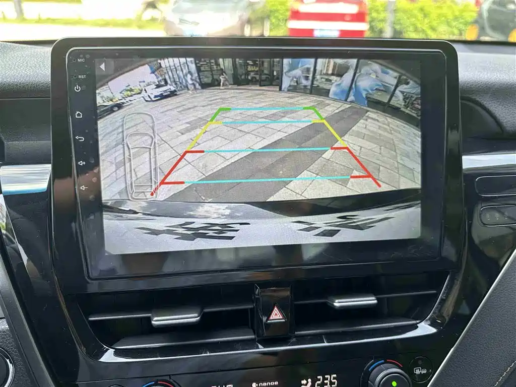Toyota Camry 2021 2.5G Luxury Edition фото 21