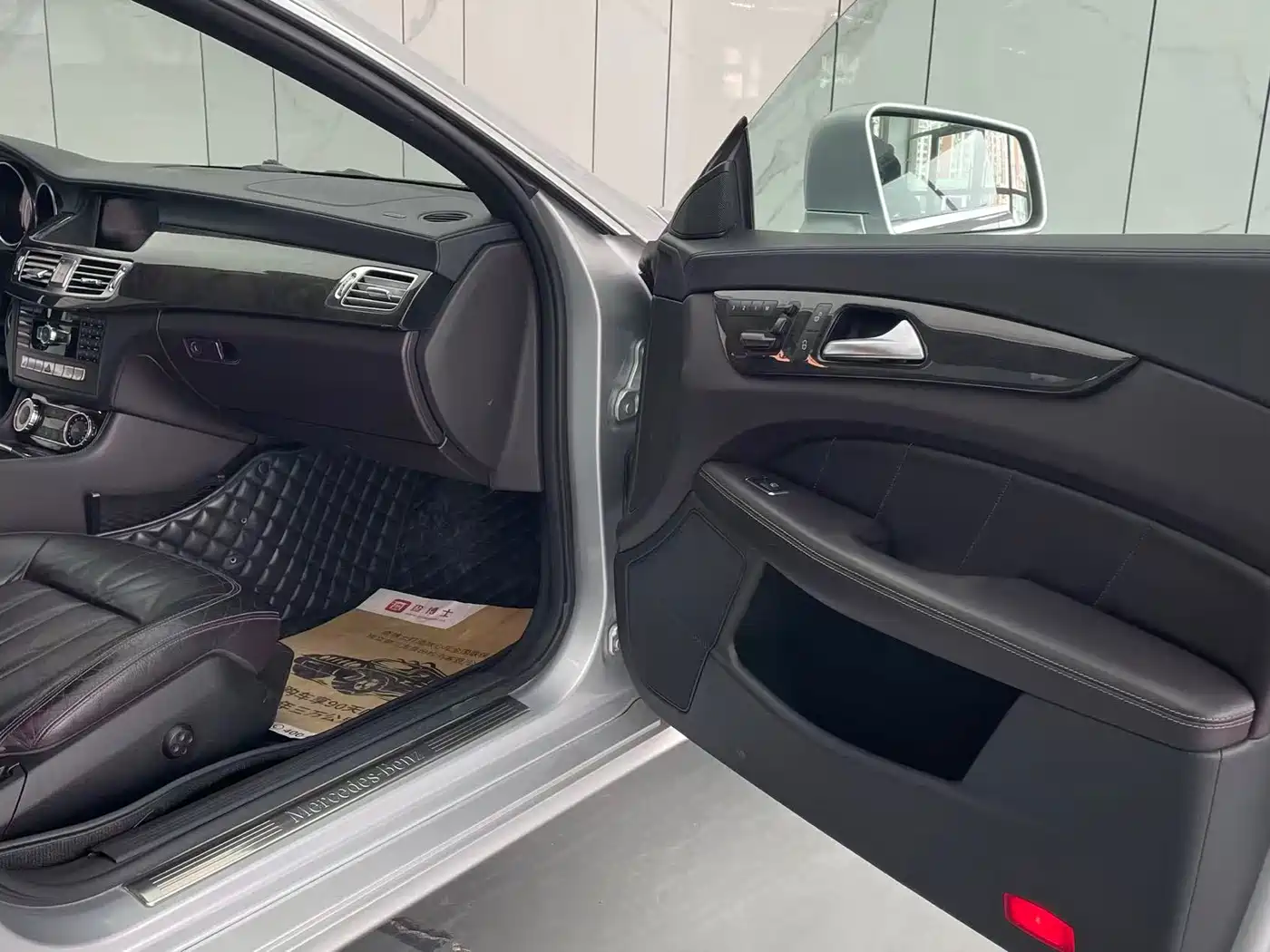 Mercedes-Benz CLS 2012 CLS 300 CGI фото 15
