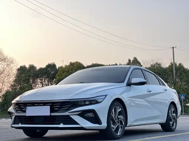 Hyundai Elantra 2023 1.5L CVT GLX Elite Edition