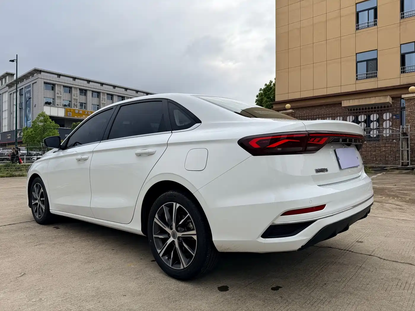 GEELY AUTOMOBILE EMGRAND