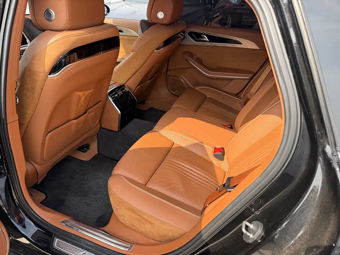 Hongqi H9 2020 2.0T Smart Connection Qi Chang Edition фото 5