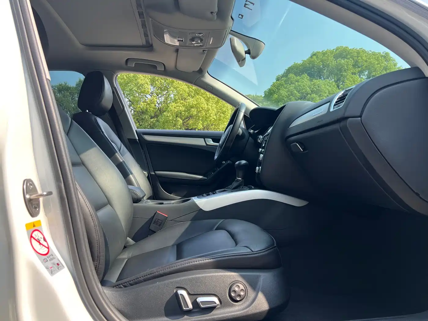 Audi A4L 2015 45 TFSI quattro Individual Sport фото 4