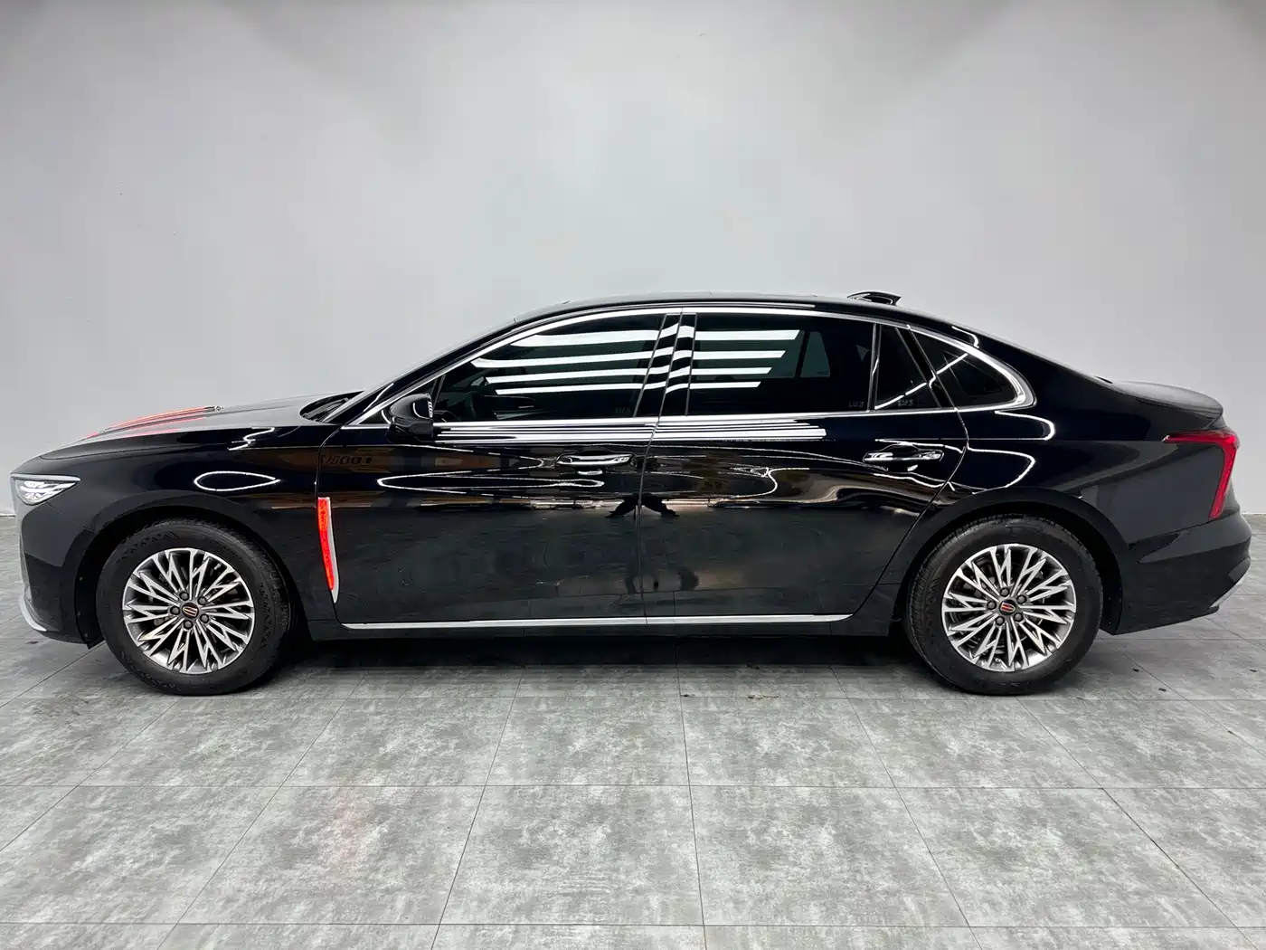 Hongqi H5 2024 2.0T Automatic Smart Connect Flag Enjoy Edition фото 7