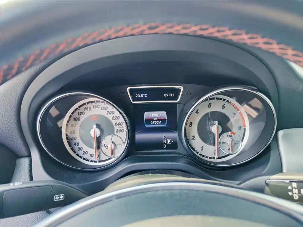 Mercedes-Benz CLA (Import) 2015 CLA 220 4MATIC фото 11