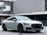 Photo 3 - Audi A7L