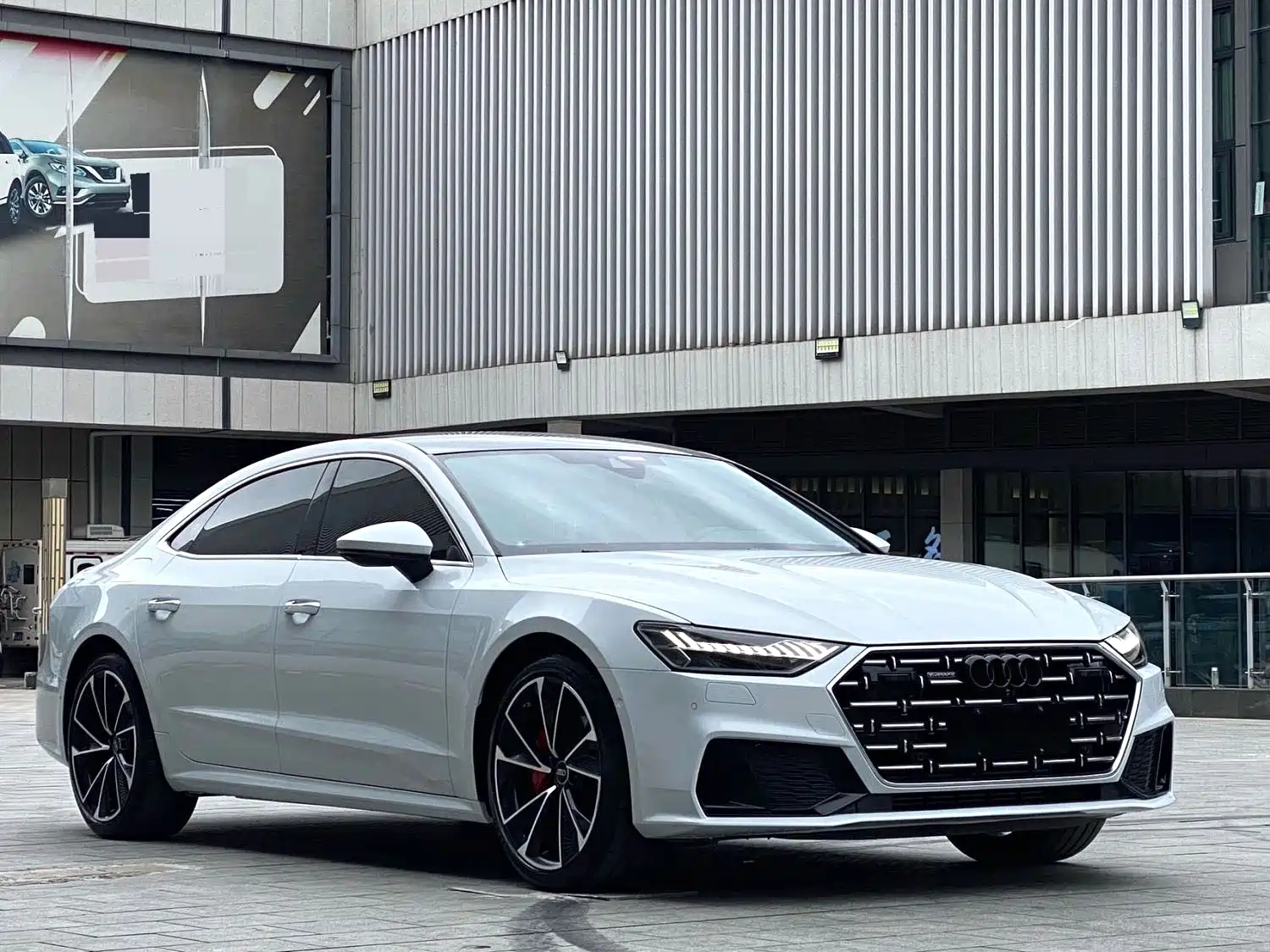 Photo 3 - Audi A7L