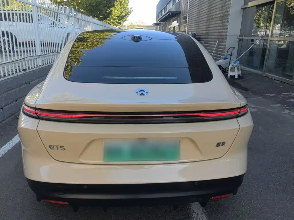 Фото 6 - NIO ET5