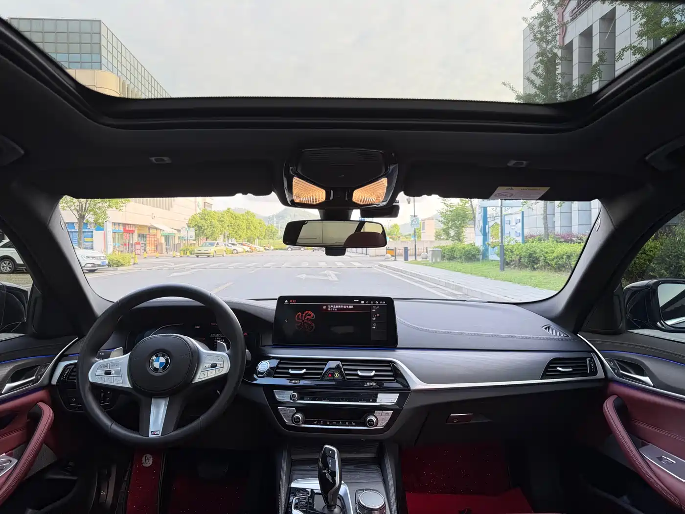 BMW 5 Series 2022 530Li Leading M Sport Package фото 12