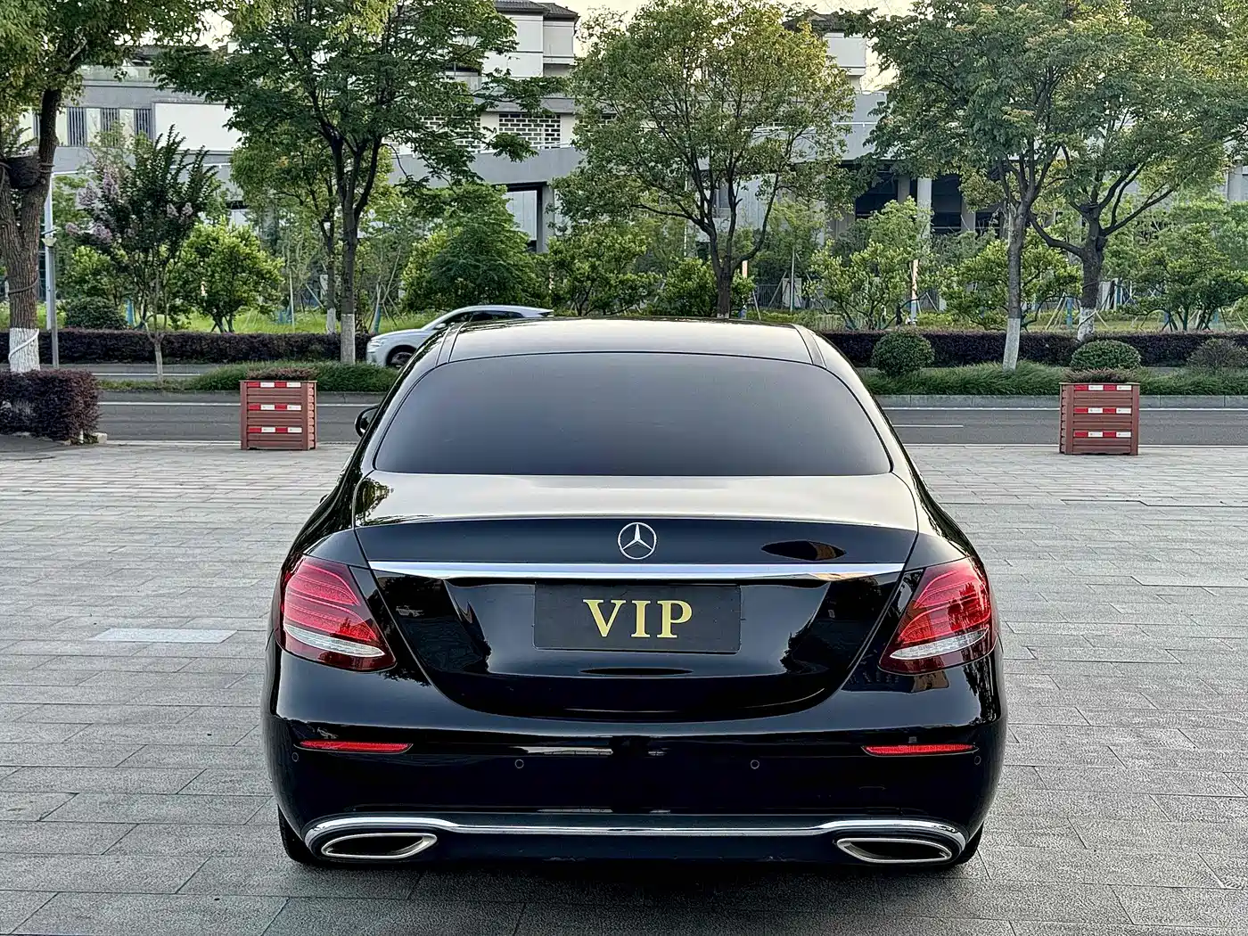 Mercedes-Benz E-Class 2018 E 200 L фото 11