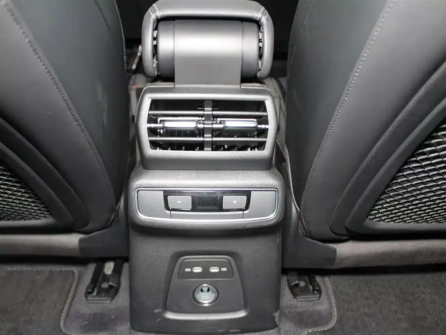Audi Q4 e-tron 2024 40 e-tron Creation Edition фото 10