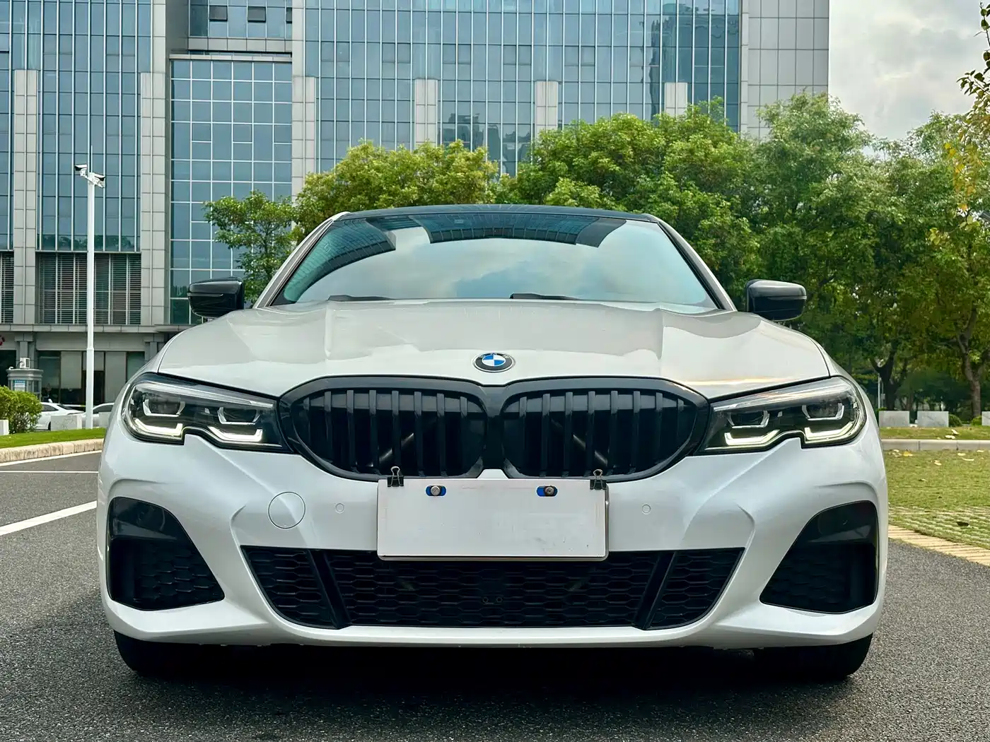 BMW 3 Series 2021 320Li M Sport Package фото 2