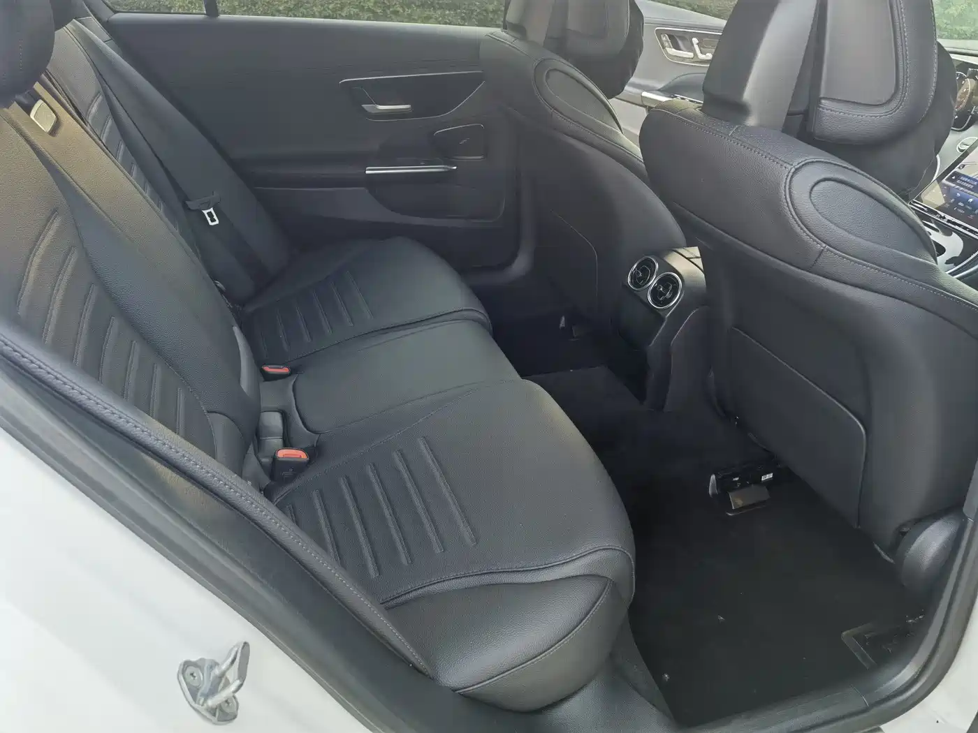 Mercedes-Benz C-Class 2023 Facelift C 200 L Sport Edition фото 9