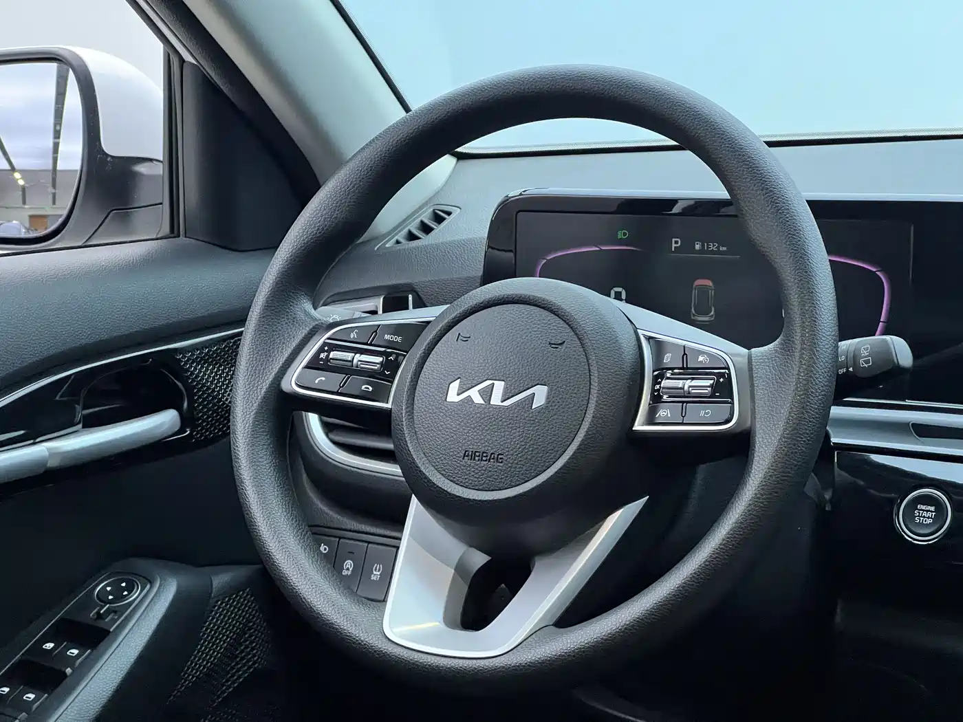 Kia Seltos 2023 1.5L CVT Luxury Edition фото 9