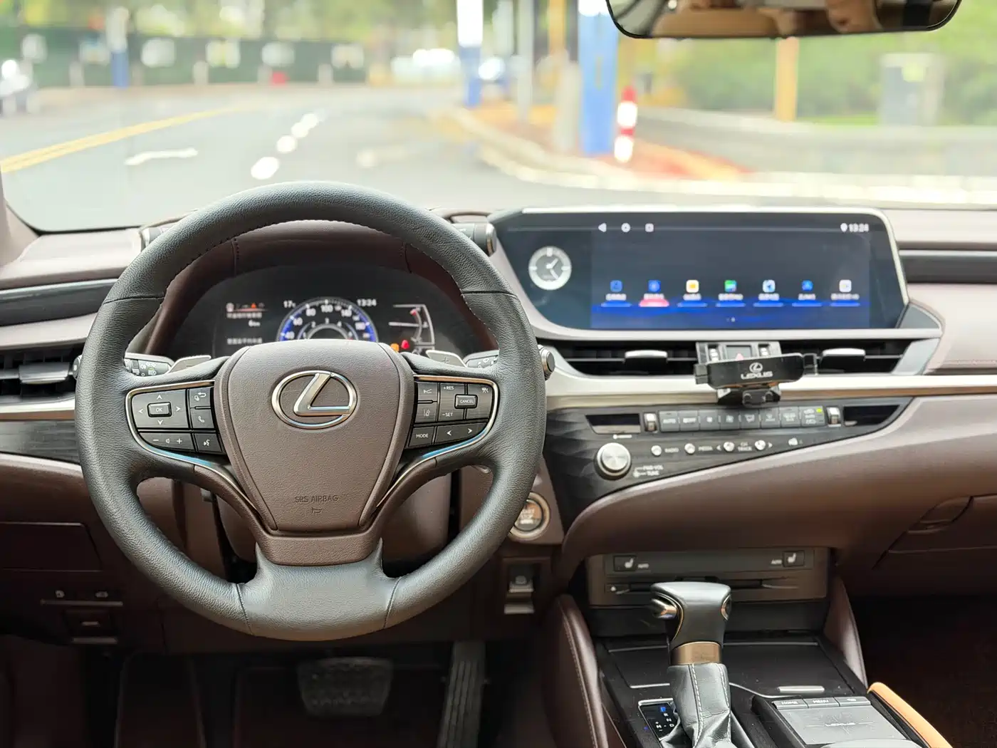 Lexus ES 2021 200 Excellence Edition фото 10