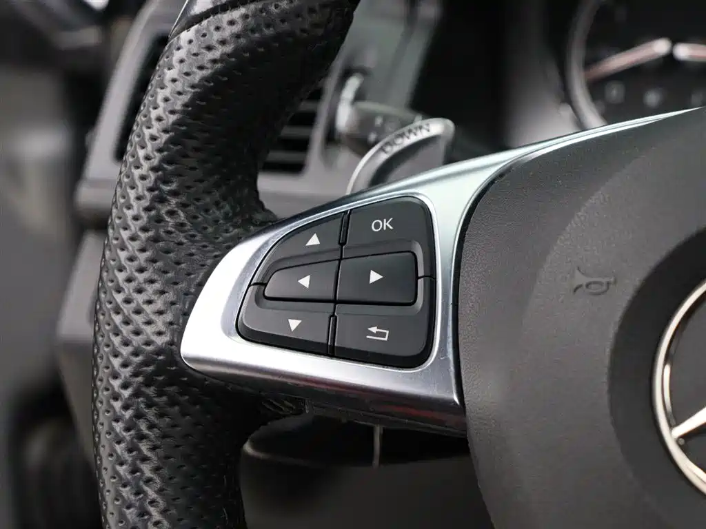 Mercedes-Benz C-Class AMG 2010 AMG C 63 Sport Enhanced Edition фото 14