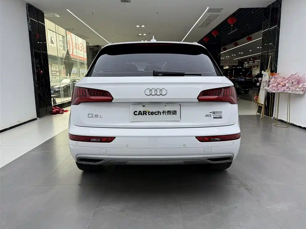 Audi Q5L 2020 Facelift 40 TFSI Honor Fashion фото 6